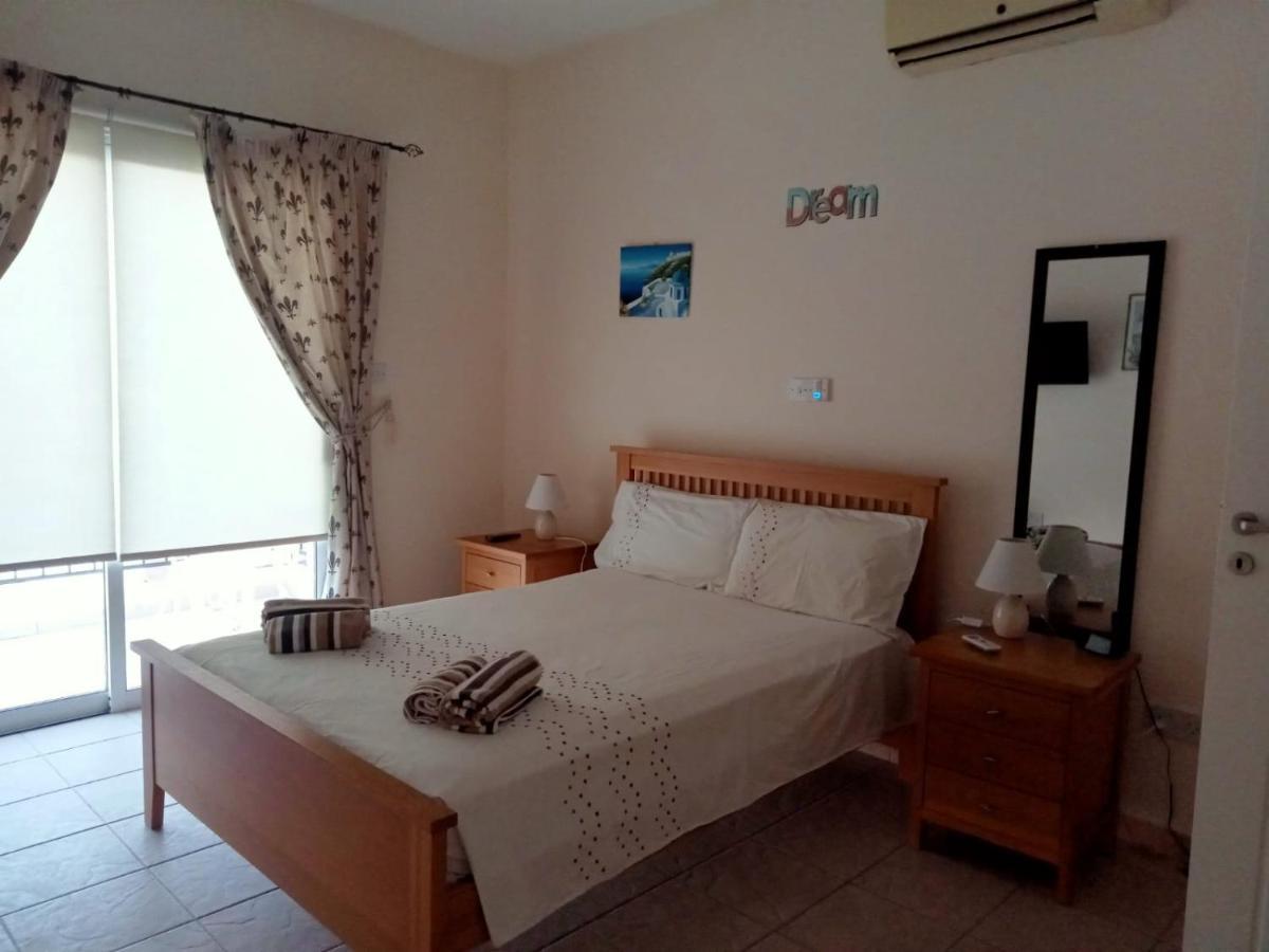No3,23 Neilmmantos St Peyia Villa Kültér fotó