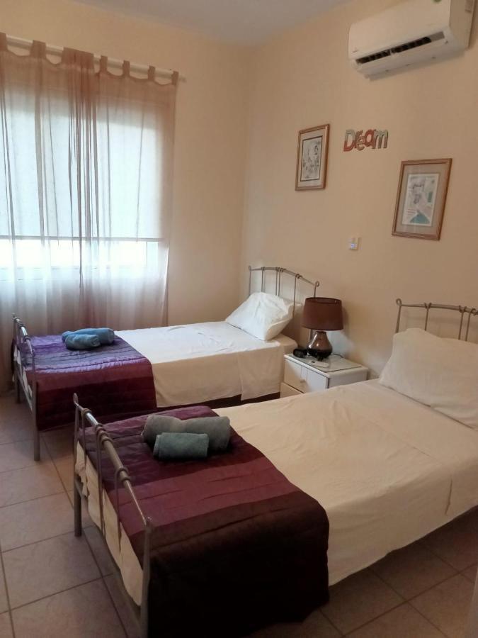 No3,23 Neilmmantos St Peyia Villa Kültér fotó