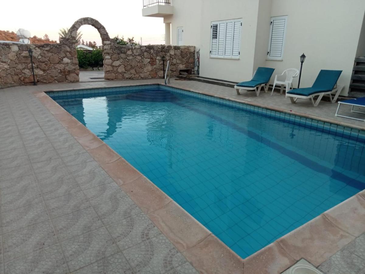 No3,23 Neilmmantos St Peyia Villa Kültér fotó